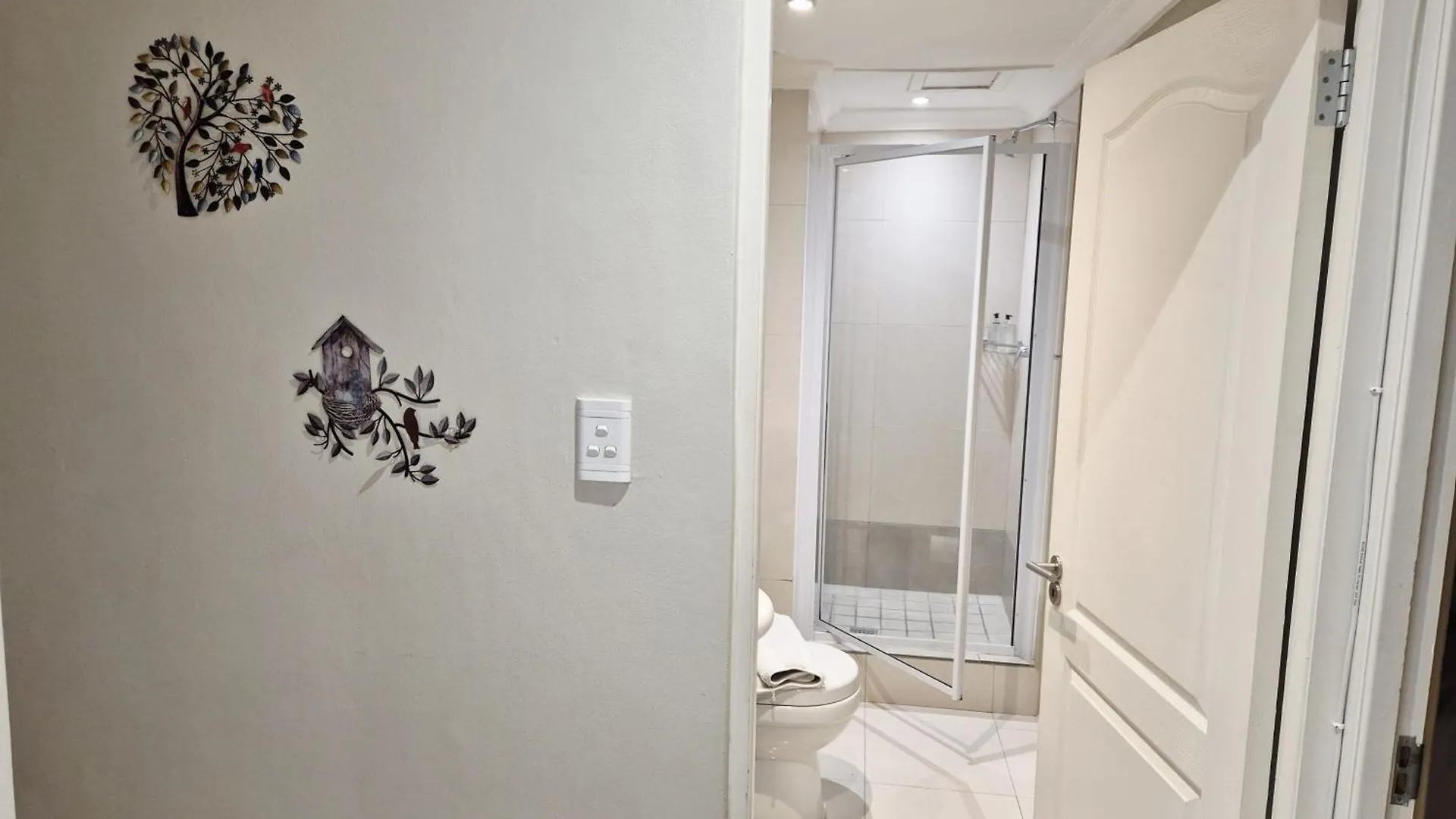 Prime Location In The Firmont, Sea Point Apartment Cape Town